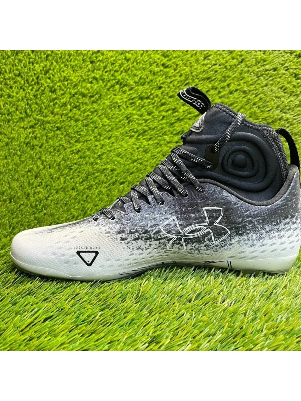 Under Armour Spotlight Lux MC 2.0 Mens Size 10.5 Black White Football Cleats